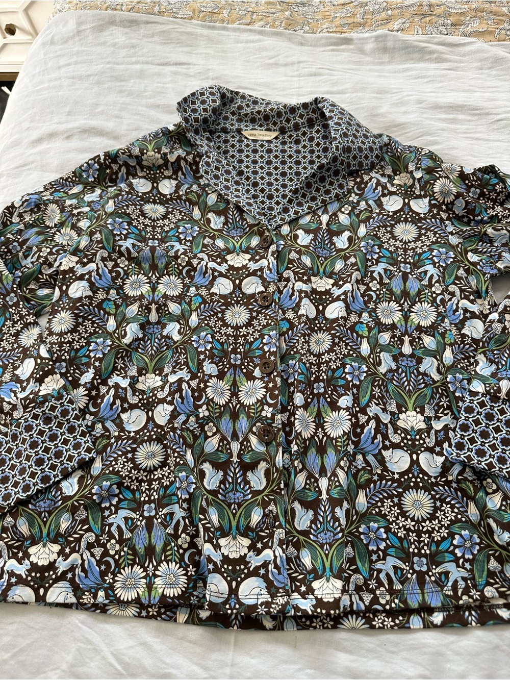 Vera Bradley Black Button-Down Shirt with Blue and Green Floral Print